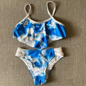 Shein girls blue and white tie dye swim suit Size 110
